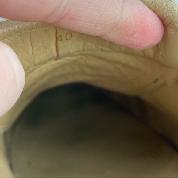 Christian Louboutin Vieira Flat Calf Bianco Women's 40 US 9.5-10 Leather White - Picture 12 of 16